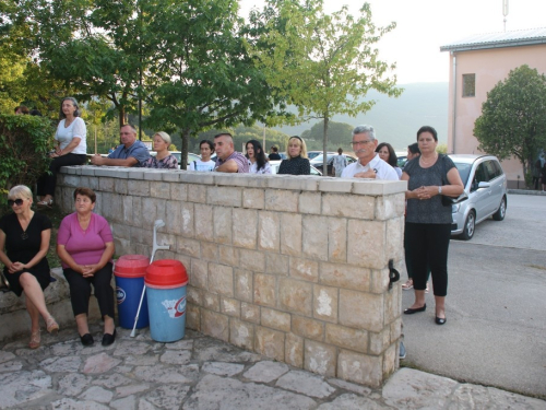 FOTO: Promocija knjige dr. sc. Šimuna Novakovića i druga večer trodnevnice na Šćitu