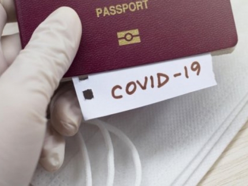 Hoće li nam zaista za letove i prelazak granica trebati ''Covid putovnica''?
