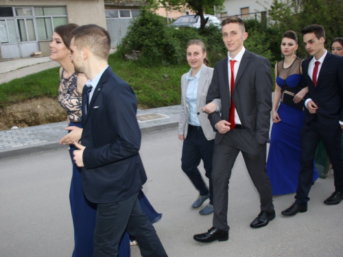 FOTO/VIDEO: Matura 2016. - Defile mladosti i ljepote na ulicama Prozora