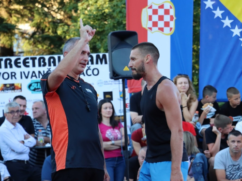 FOTO: Ekipa ''Ba.Riba'' pobjednik 20. Streetball Rama 2022.