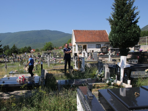 FOTO: Obilježena 25. obljetnica pogibije Šimuna Fofića Fofe