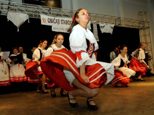 Ramci po deseti puta okupili brojne folkloraše