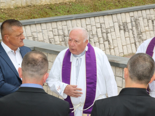 FOTO/VIDEO: Prvi susret iseljenih Uzdoljana i Dan 3. bojne brigade Rama i branitelja Uzdola