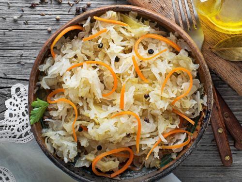 Salata od kupusa – savršena zimnica za svaku trpezu