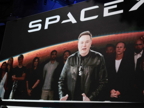 Muskov SpaceX par dana nakon izlaska na burzu prestigao Bezosov Amazon