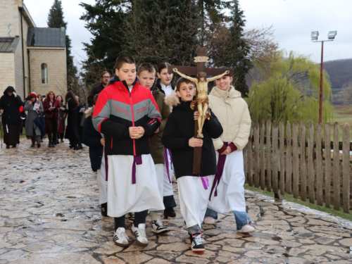 FOTO: Put križa kroz fratarski gaj na Šćitu