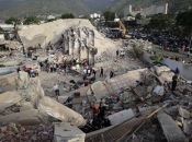 Očajnička potraga za 50.000 ljudi u Venezueli: ''Širi se smrad. Svi ga osjetimo''