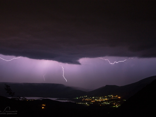 FOTO/VIDEO: Munje parale nebo nad Ramom