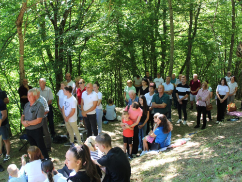 FOTO: Hodočašće na grob fra Stjepana Barišića u župi Uzdol