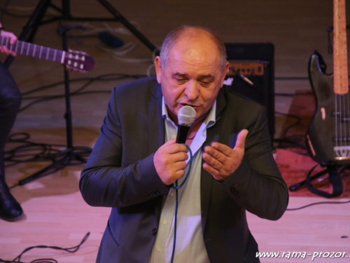 FOTO/VIDEO: Marko Bošnjak održao koncert zahvale u Prozoru