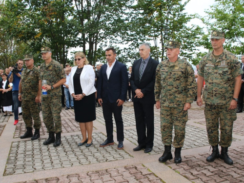 FOTO/VIDEO: Na Uzdolu obilježena 23. obljetnica stravičnog pokolja nad Hrvatima