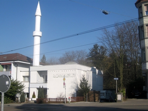 Tri osobe upucane u Islamskom centru u Zurichu