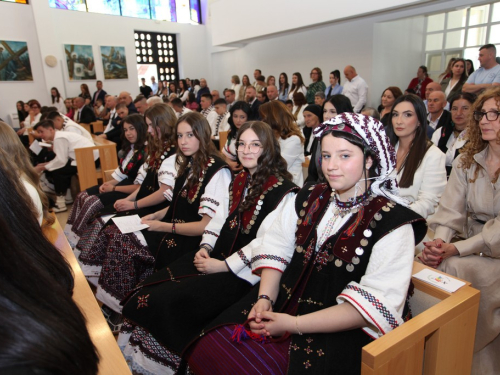 FOTO: Krizma u župi Rumboci