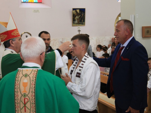 FOTO: Krizma u župi Rama-Šćit