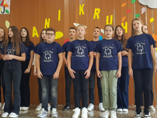 FOTO: Dani kruha u OŠ ''Ivan Mažuranić'' Gračac