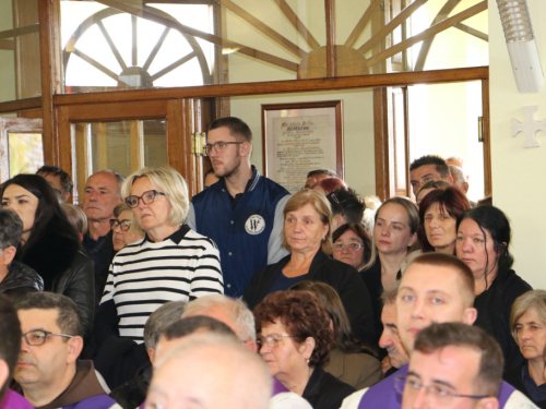 FOTO: Sahranjen fra Mario Radman, bivši župnik župe Rumboci