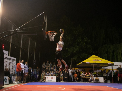 FOTO: Ekipa ''La Pont'' pobjednik 18. Streetball Rama 2020.