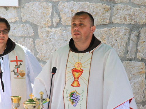 FOTO: Proslava sv. Ante na Zvirnjači