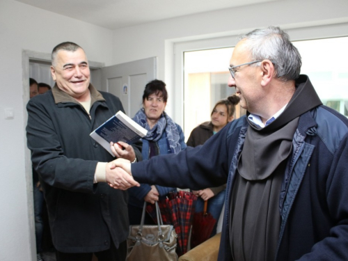 FOTO/VIDEO: Na Orašcu održan turnir u tucanju jaja