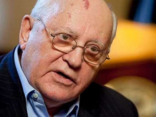 Gorbačov: Svijet se nalazi na rubu; vojne aktivnosti sliče pravom ratu