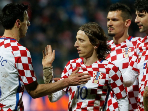 Vatreni na meti velikana