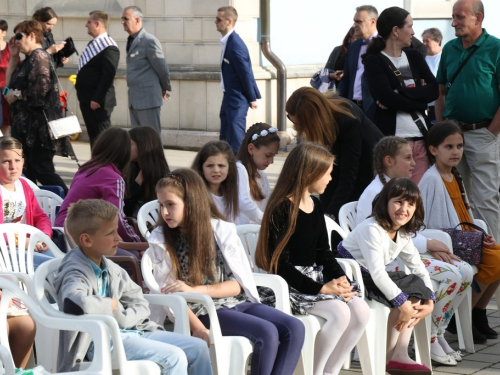 FOTO/VIDEO: U Prozoru održan X. festival duhovne glazbe 'Djeca pjevaju Isusu'