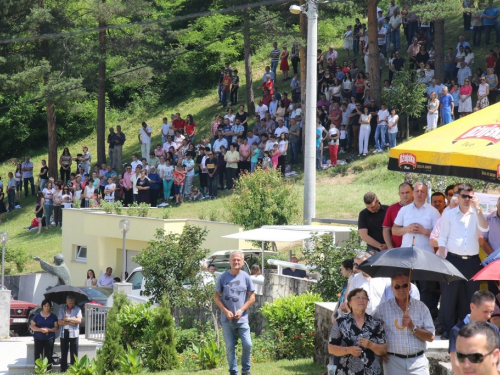 FOTO: Na Uzdolu svečano proslavljen sv. Ivo i 160. obljetnica župe