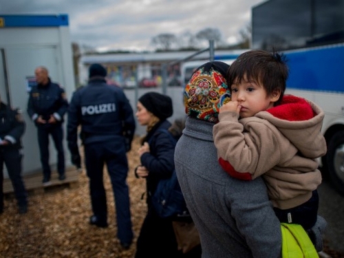 Oko 90 tisuća maloljetnika zatražilo azil u EU tijekom 2015.