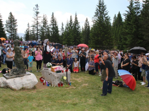 FOTO/VIDEO: Proslava Dive Grabovčeve na Kedžari 2016.