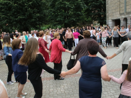 FOTO: Vanjska proslava sv. Ante u župi Gračac