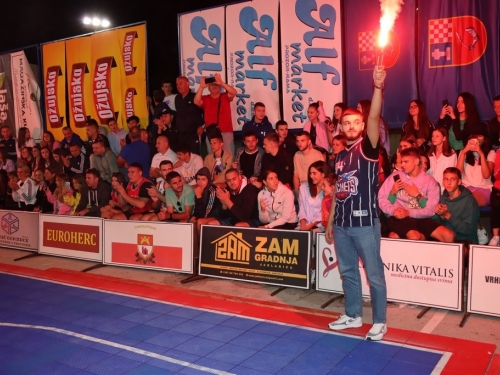 FOTO: Ekipa ''Ba.Riba'' pobjednik 20. Streetball Rama 2022.