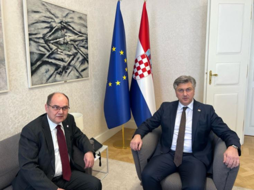 Schmidt informirao Plenkovića o političkoj krizi u BiH