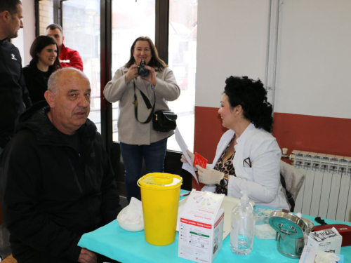 FOTO: Uspješna akcija darivanja krvi u Prozoru