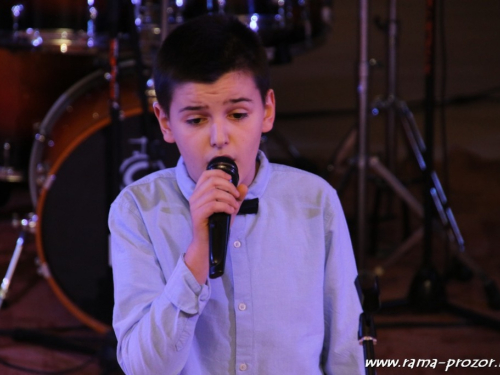 FOTO/VIDEO: Marko Bošnjak održao koncert zahvale u Prozoru