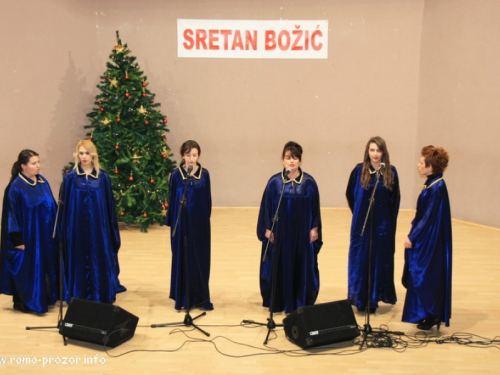 Intervju: Upoznajte žensku vokalnu skupinu "Arabelle"