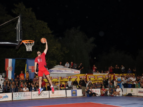 FOTO: Ekipa ''Ba.Riba'' pobjednik 20. Streetball Rama 2022.