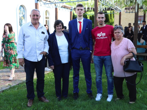 FOTO/VIDEO: Matura 2024. - Defile mladosti na ulicama Prozora