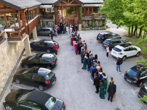 FOTO/VIDEO: Uskoplje ispratilo 63 maturanta, među njima i 9 iz Rame