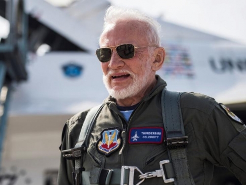 Buzz Aldrin: Preselimo se na Mars
