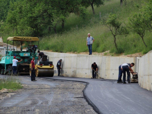 FOTO: Završena rekonstrukcija puta kroz Mlušu