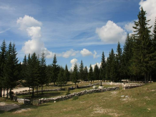 FOTO: Misa za poginule duvandžije na Vran planini