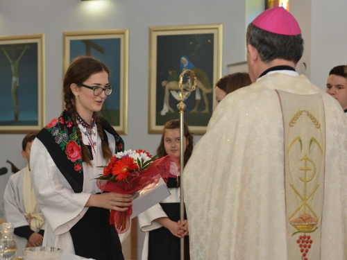 FOTO: Krizma u župi Uzdol