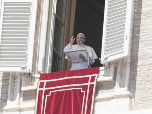 Papa: Boga pronađite u periferijama društva, ne u palačama