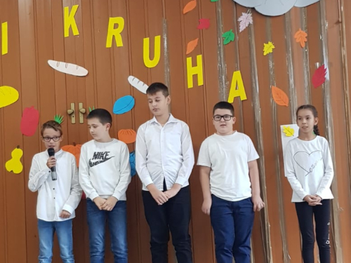 FOTO: Dani kruha u OŠ ''Ivan Mažuranić'' Gračac