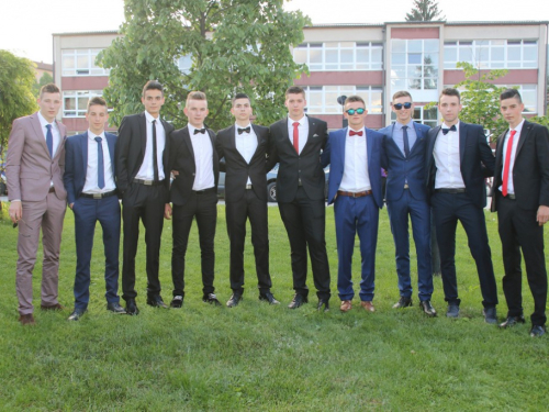 FOTO: Matura 2018. - Defile mladosti na ulicama Prozora