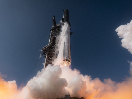 SpaceX uspješno lansirao Starship, najveću raketu u povijesti