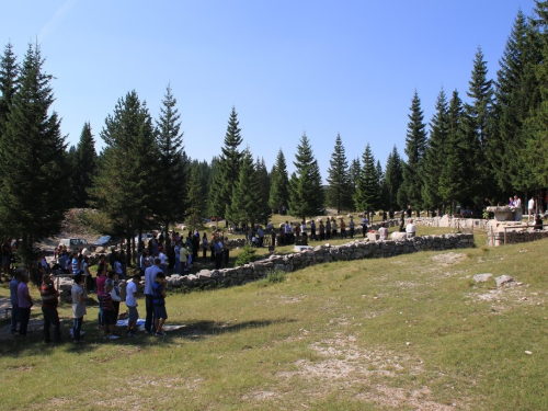 FOTO: Na Vran planini služena misa za poginule duvandžije