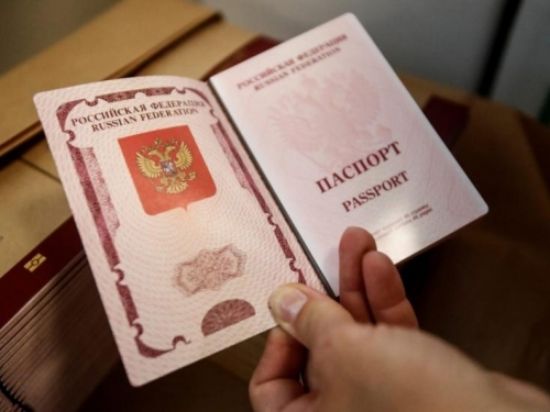 Europska unija mogla bi ukinuti vize svim Rusima