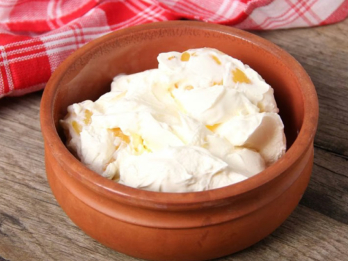 Paprike u vrhnju – prava domaća poslastica