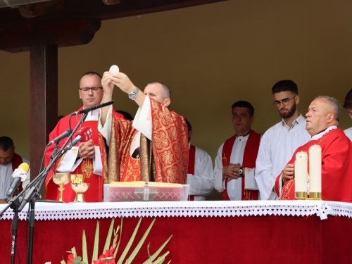 FOTO: Obilježena 29. obljetnica stradanja Hrvata na Uzdolu